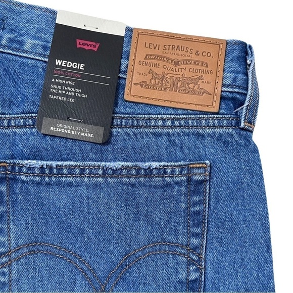 Levi’s Wedgie Straight Distressed Jeans Size 31 Blue Button Fly Rigid Denim NEW - Picture 5 of 10